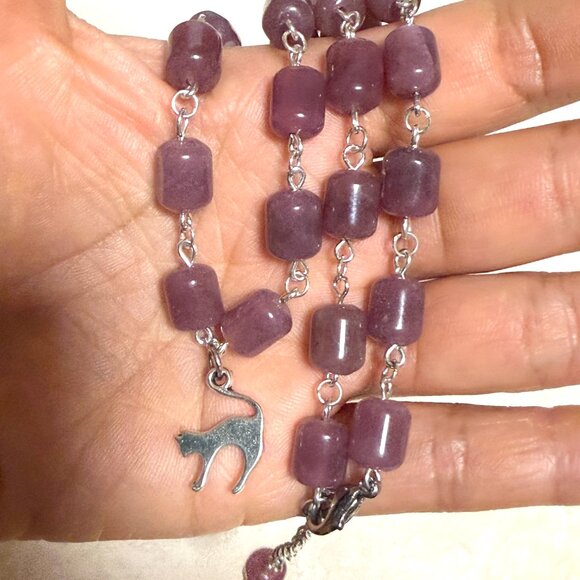 Genuine Magenta Chalcedony Short Necklace, Gemstone & Cute Slim Cat Charm - Picture 14 of 14